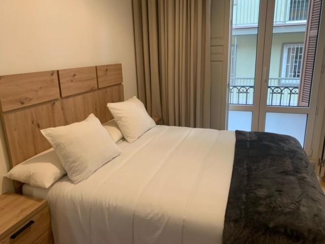 Rosa 2 Bedrooms In City Center Малага Экстерьер фото